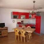 Aparthotel La Pradella 3*