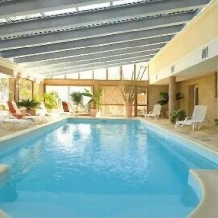 Aparthotel La Pradella 3*